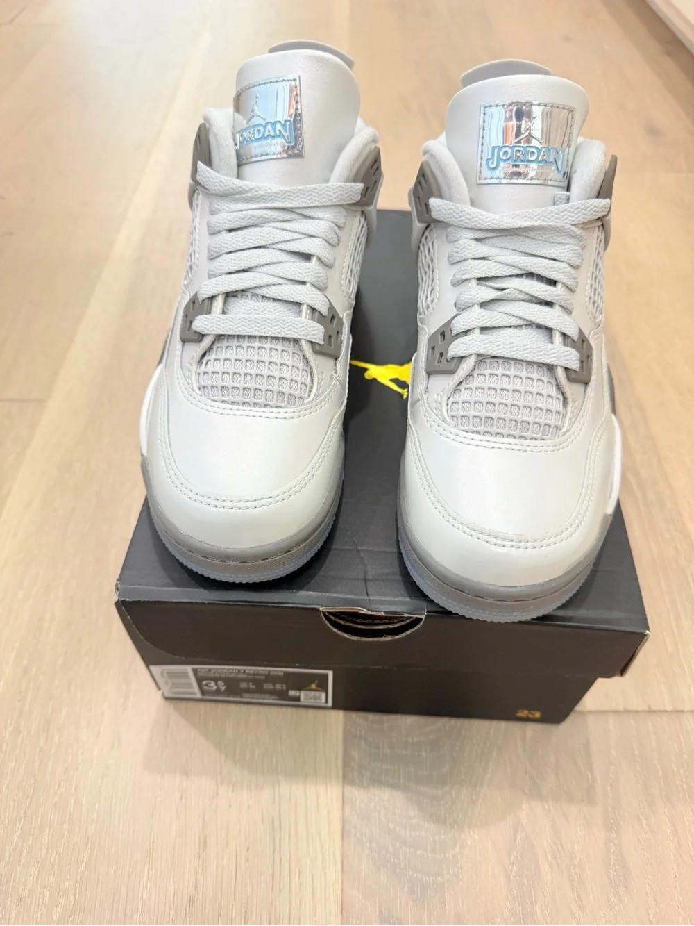 Air Jordan 4 Retro Kids White Metallic Silver Sneakers Size 3.5Y